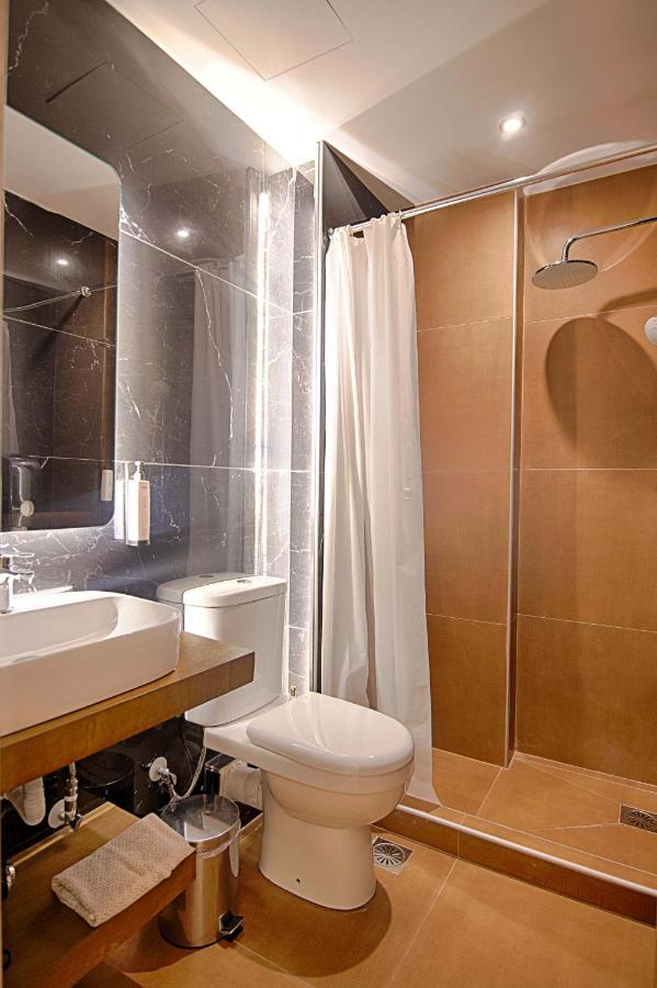 Falireon Hotel Atene Esterno foto
