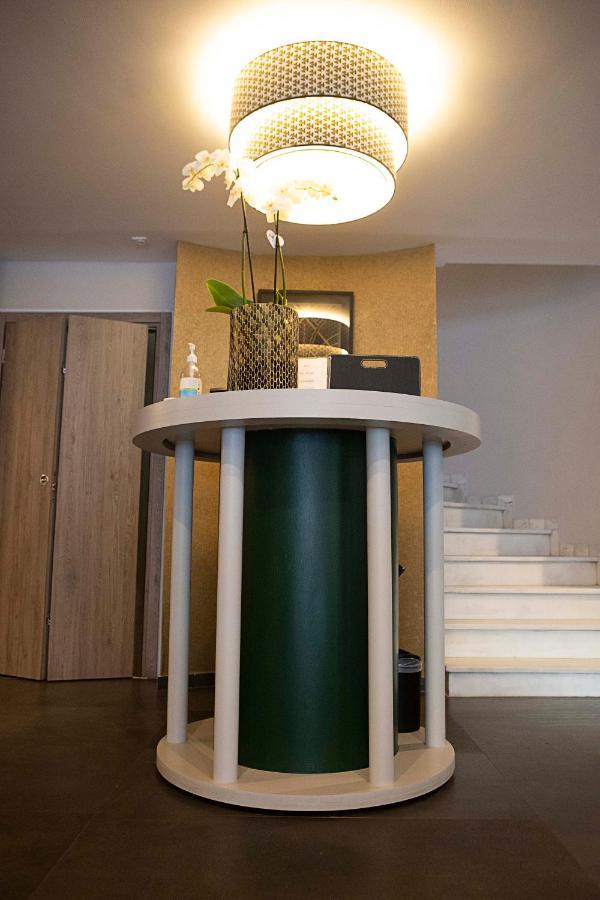Falireon Hotel Atene Esterno foto